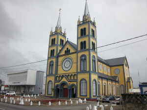 Februari 2011; Suriname, Paramaribo; De Sint Petrus en Paulkathedraal (foto: René Hoeflaak)  